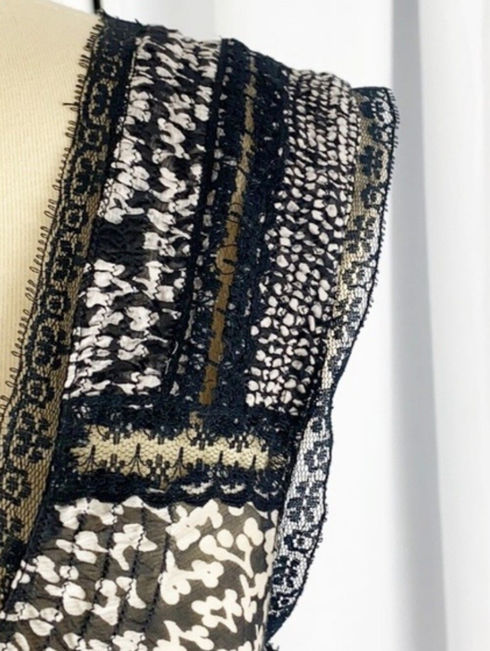 VTG Free People Sleeveless Smocked Silk Blend Lace Tunic Slip Dress Size 4 - Picture 2 of 15